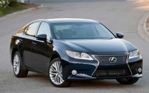 Photo of Lexus ES 350 with Driver