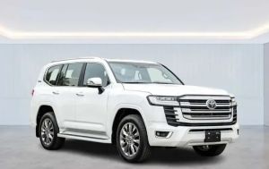 Photo of Toyota Land Cruiser VXR