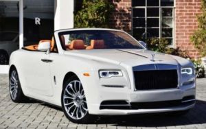 Photo of Rolls Royce Dawn with Driver