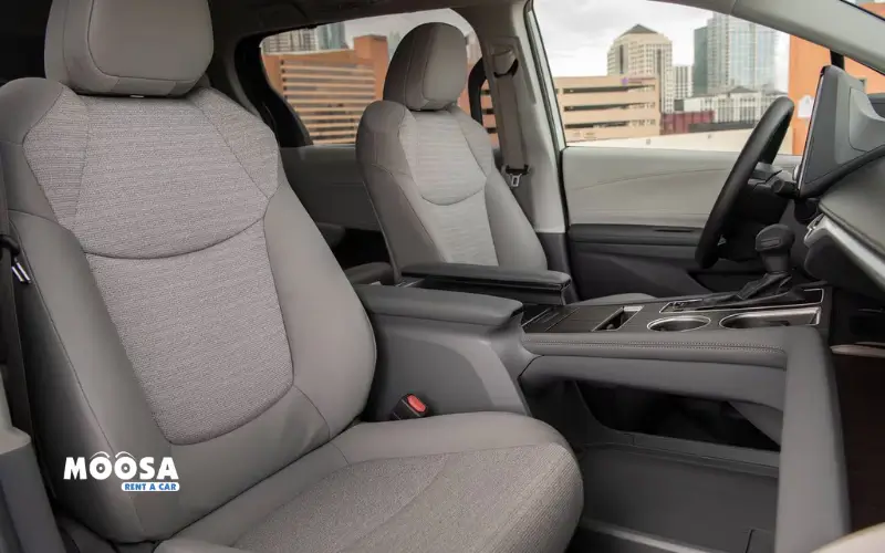 2024 Toyota Sienna LE