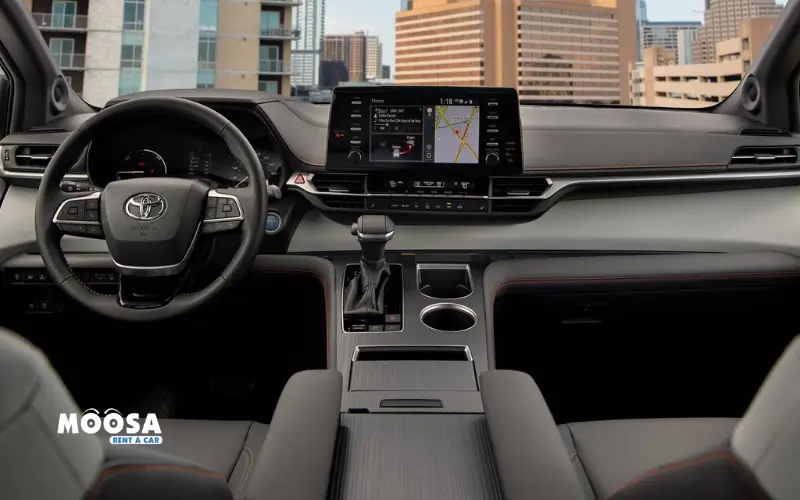 2024 Toyota Sienna LE