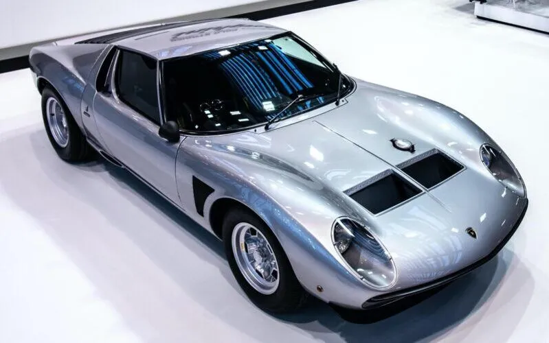 Lamborghini Miura SVJ Rental Dubai