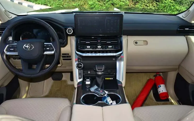 Toyota Land Cruiser VXR Twin Turbo without Deposit in Dubai
