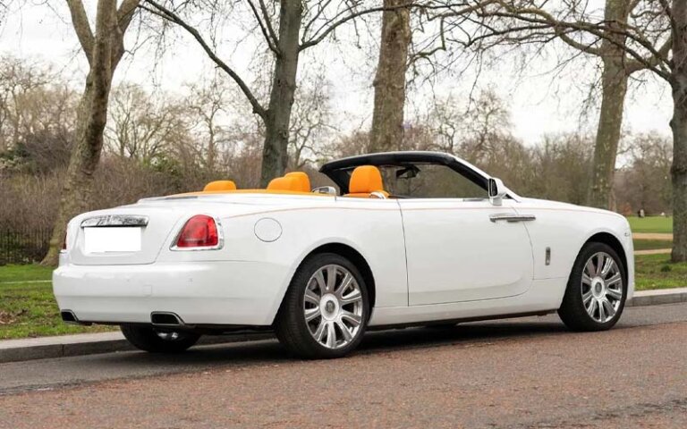 رولز رويس داون مع سائق