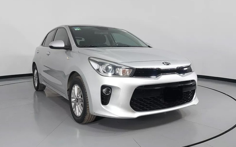 Киа Рио Хэтчбек