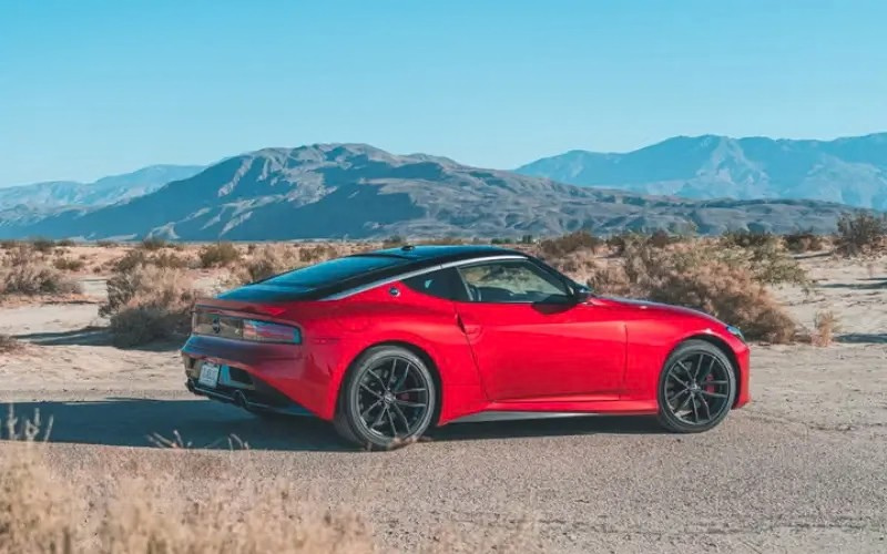 نيسان Z دبي 2024