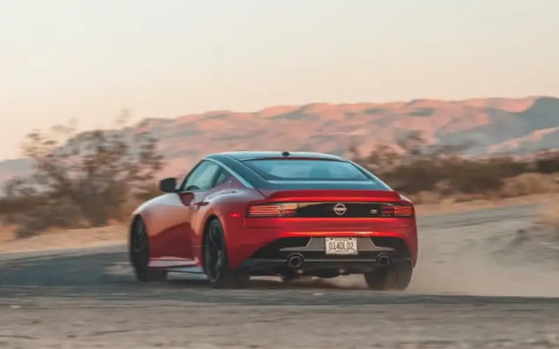 نيسان Z دبي 2024