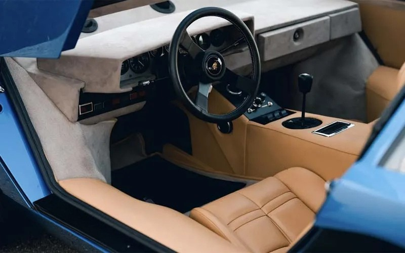 Lamborghini Countach LP400