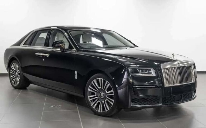Rolls Royce Ghost with Driver