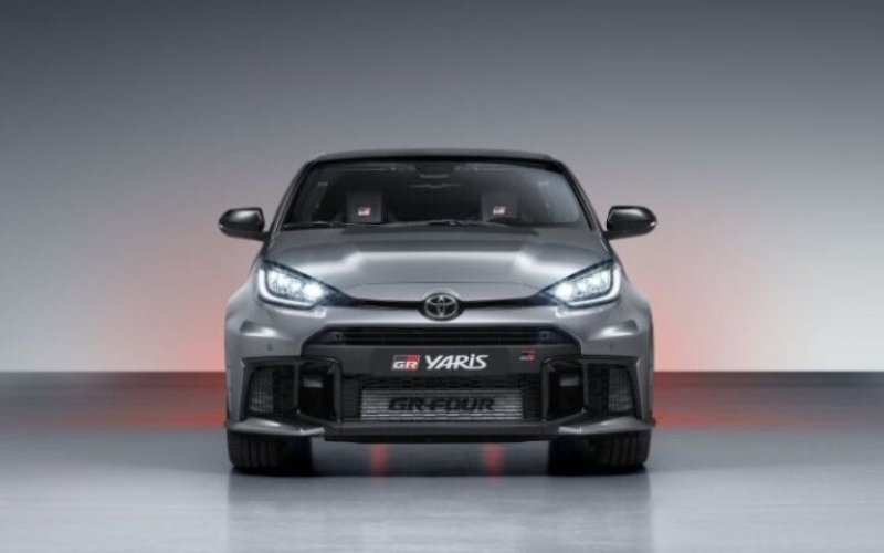 Toyota Yaris with Driver