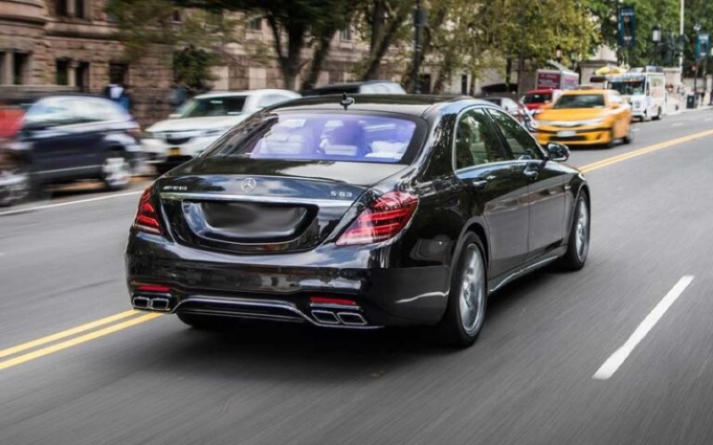 Mercedes S 450 with Driver