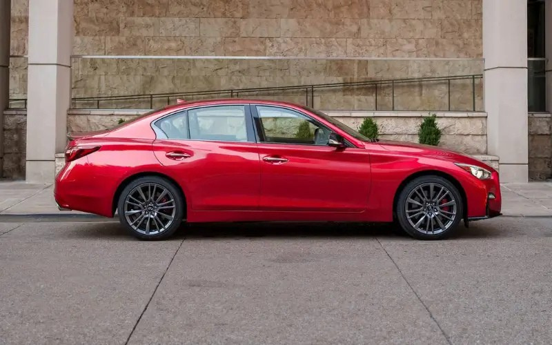 Rent Infiniti Q50 in Dubai