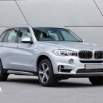 Silver BMW X5 2018 Front side view