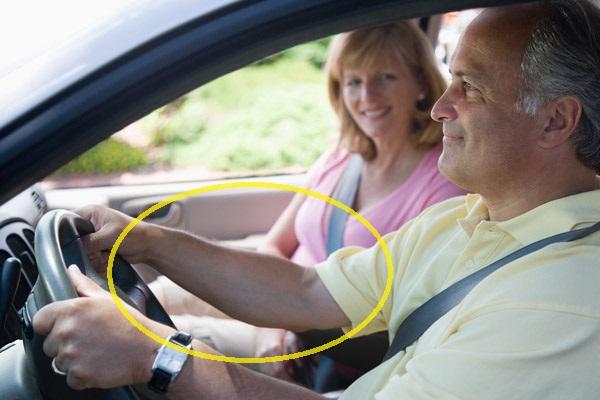 Exercise-in-the-car-healthy-driving-body-habits-tips-man-arms