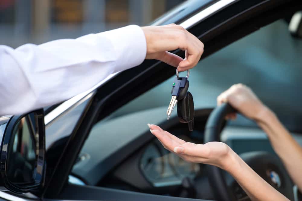 Rent a Car without a Deposit in Dubai