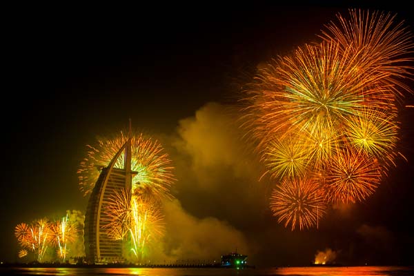 Burj Al Arab's Sky-illuminating Show