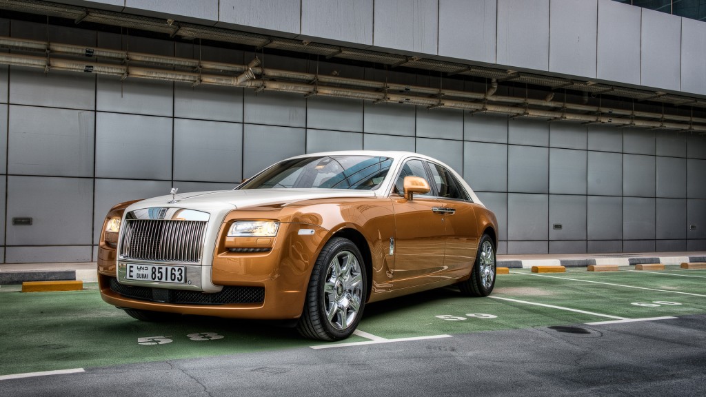 Experience Luxury: Renting a Rolls Royce in Dubai 1 ghost rental uae
