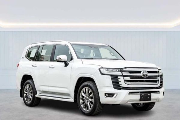 تويوتا لاند كروزر VXR 2023
